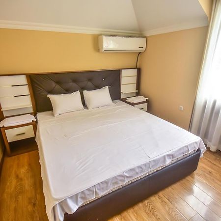 Family Apartments In บาทูมิ ภายนอก รูปภาพ