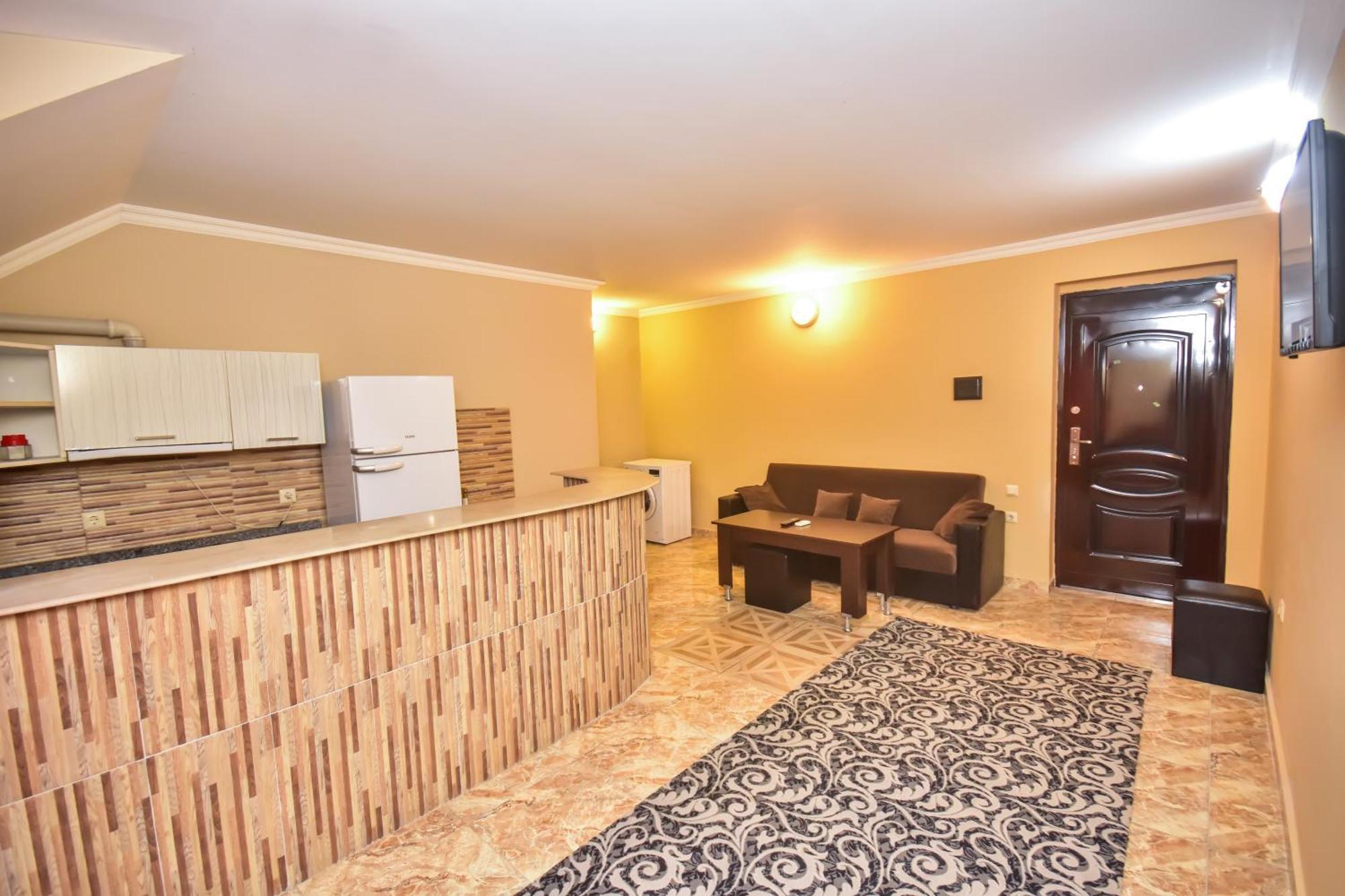 Family Apartments In บาทูมิ ภายนอก รูปภาพ