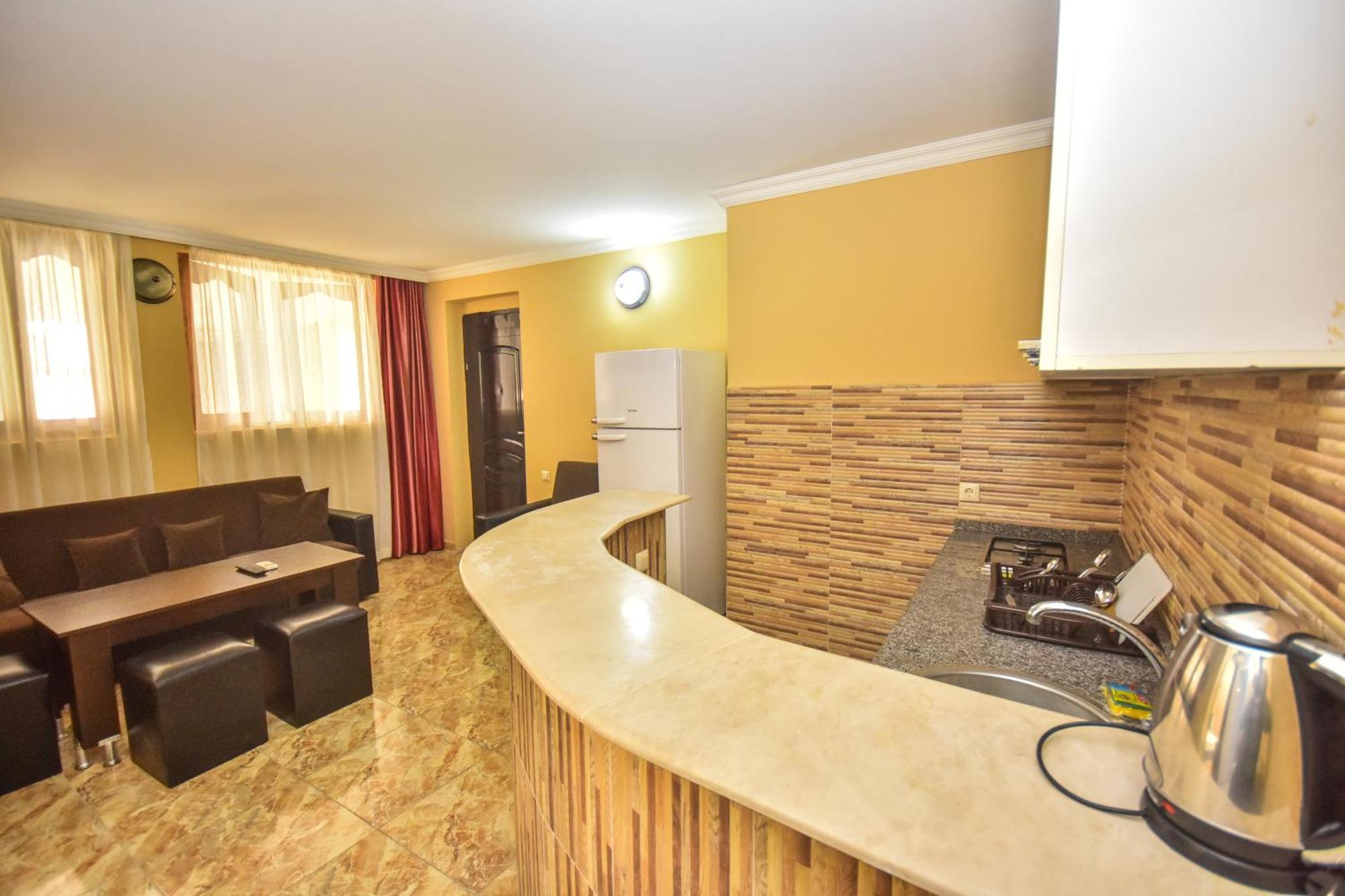 Family Apartments In บาทูมิ ภายนอก รูปภาพ
